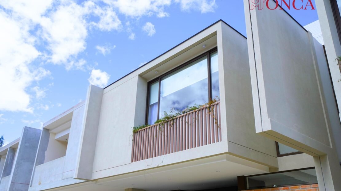 #Casasdelujochalluabamba